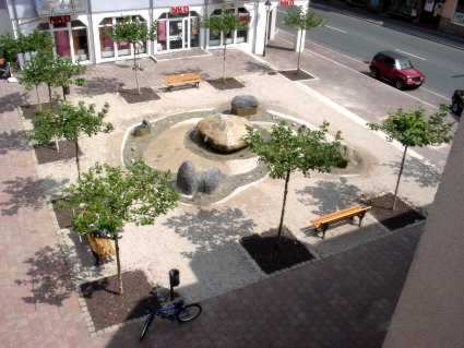 brunnen.jpg (21178 Byte)