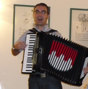 hksingstunde2.jpg (21846 Byte)